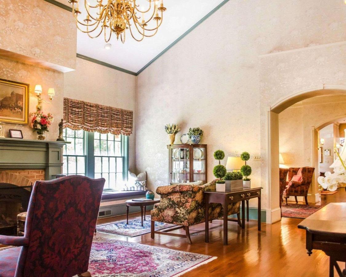 Carnegie House 4*