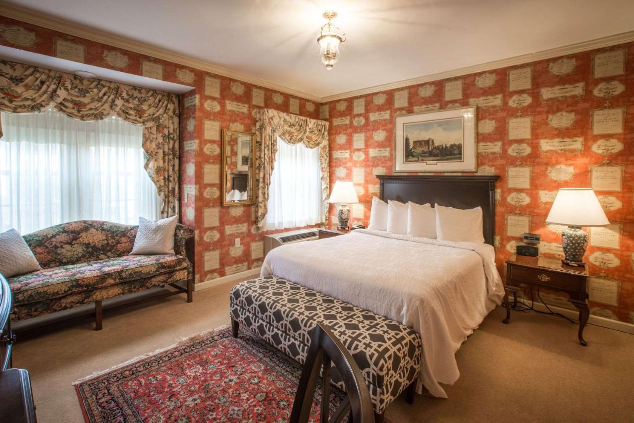 Carnegie House Hotel State College